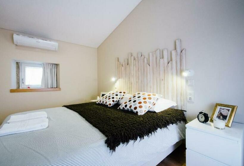 شقة غرفة واحدة, Vougaldeias Casas Da Seara