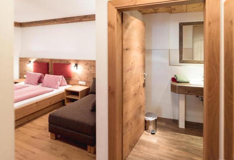 דירת שני חדרים, Gsenghof