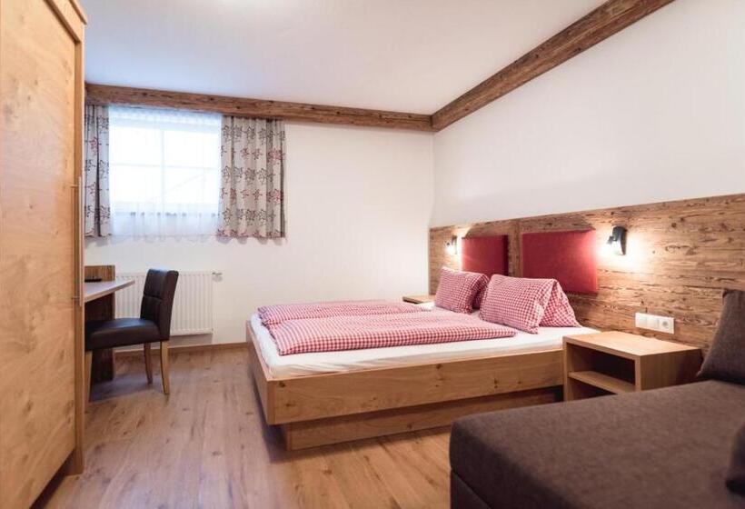 דירת שני חדרים, Gsenghof