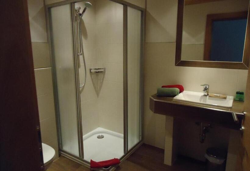 דירת שני חדרים, Gsenghof