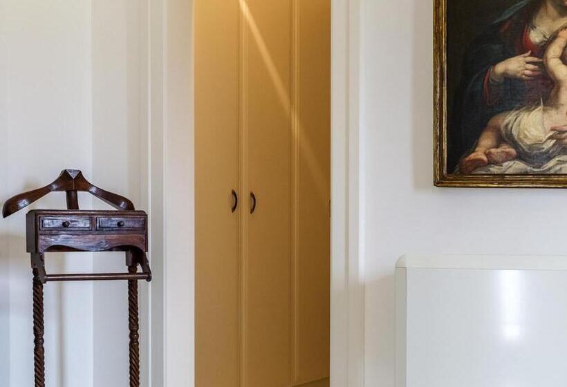 חדר סטנדרט לשלושה, Tenutayala   Residenza Agrituristica