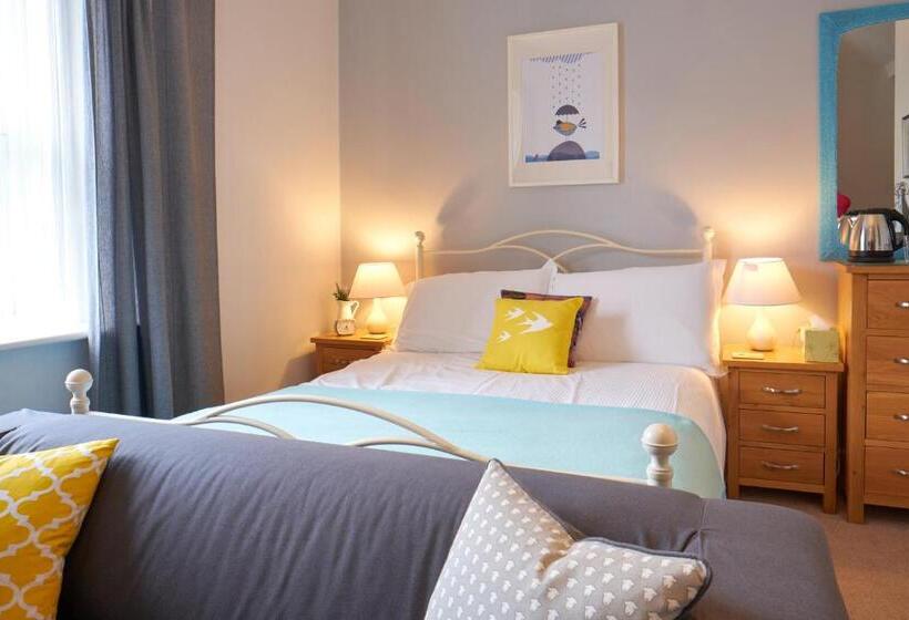 デラックスルーム, Corner Beech House