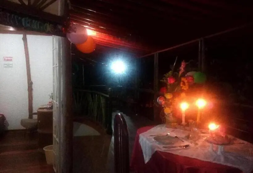 Perhehuone, La Posada Del Cucú