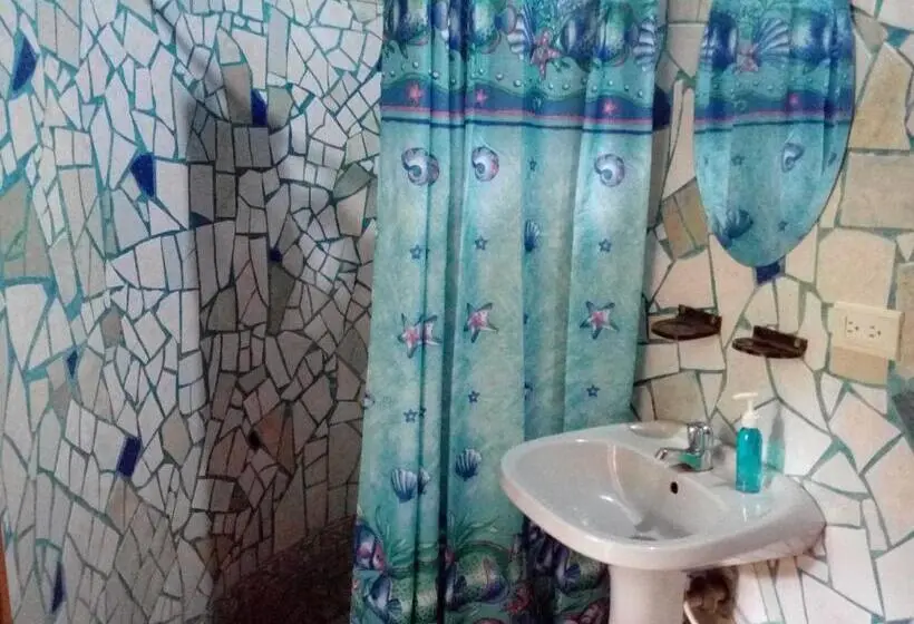 Perhehuone, La Posada Del Cucú