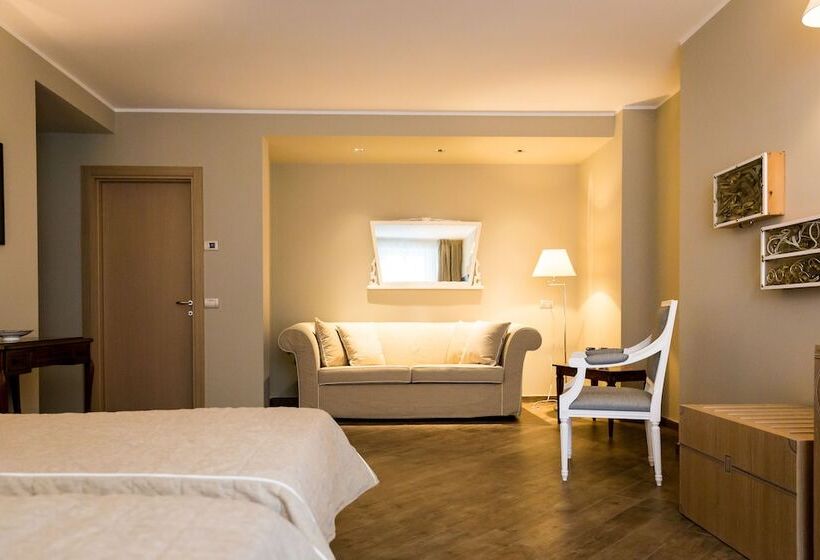 Полулюкс, Monteverde