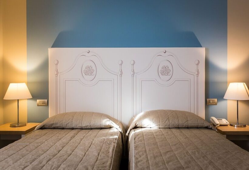 Полулюкс, Monteverde