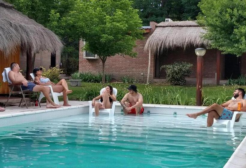 سوییت با چشم‌انداز کوه, Amaikén Suites