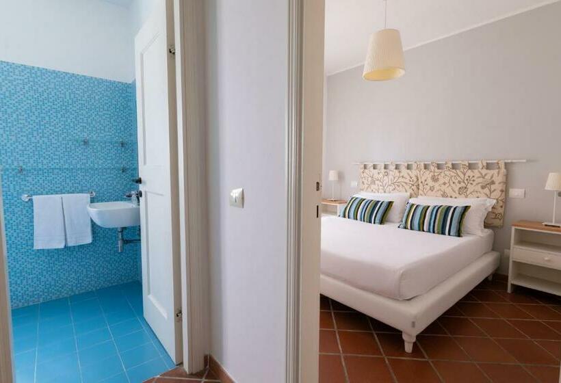 带1个卧室的带海景的公寓, Lido Azzurro