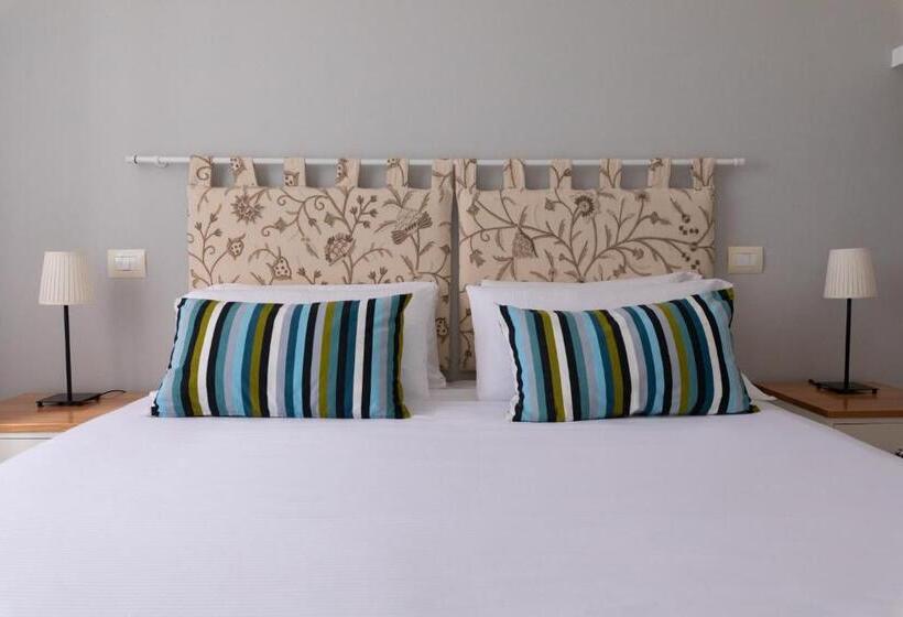 带1个卧室的带海景的公寓, Lido Azzurro