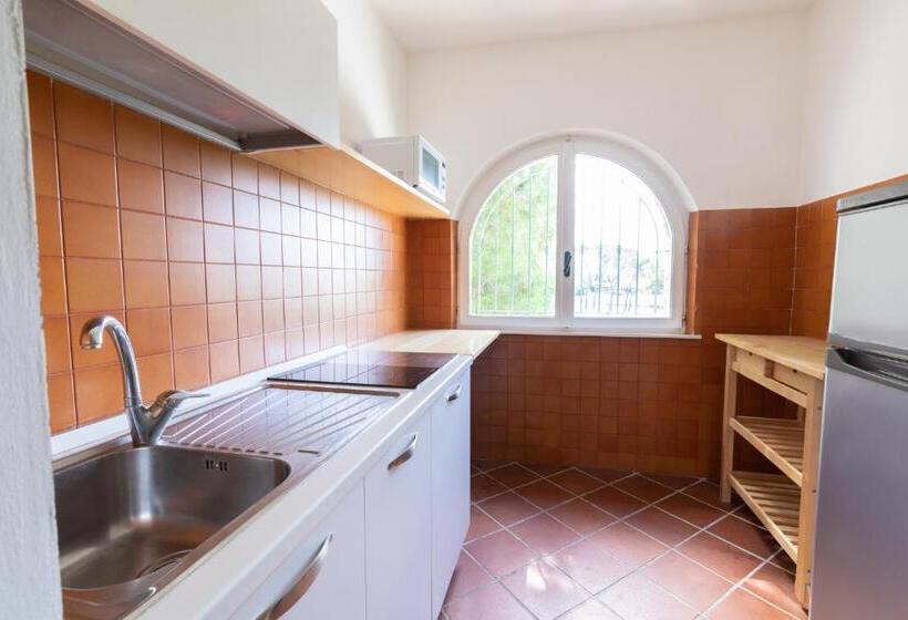 带1个卧室的带阳台的公寓, Lido Azzurro