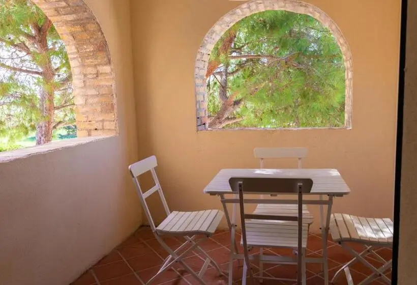آپارتمان 1 خوابه با بالکن, Lido Azzurro