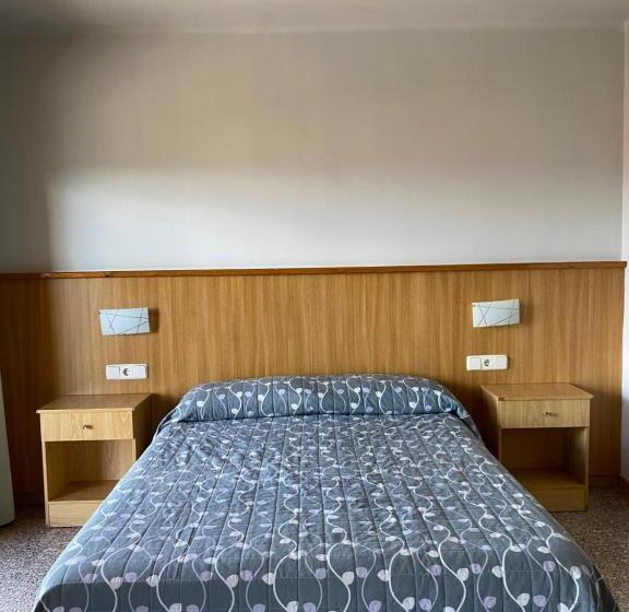 Номер Стандарт, Hostal Alt Llobregat