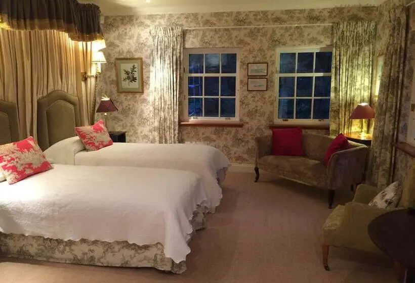 Deluxe Room Mountain View, Melfort House
