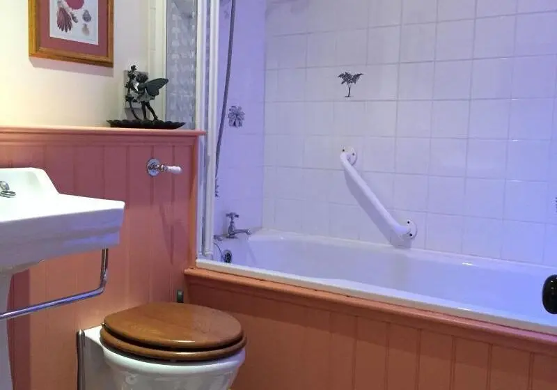 Deluxe-huone Puutarhanäkymä, Melfort House