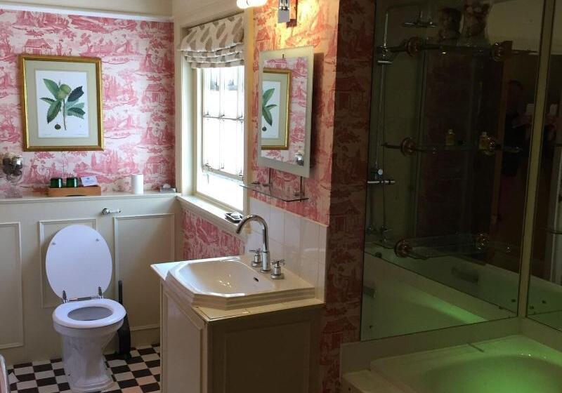 غرفة ديلوكس مطلّة علي البحر, Melfort House