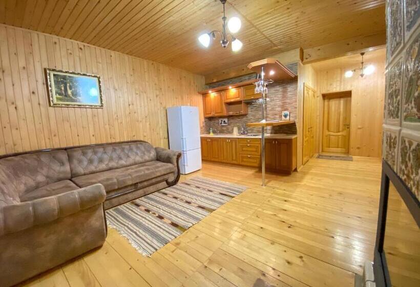 استودیو خانوادگی, Villa Alpiyka