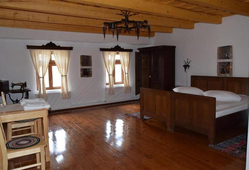 اتاق لوکس, Casa Saseasca