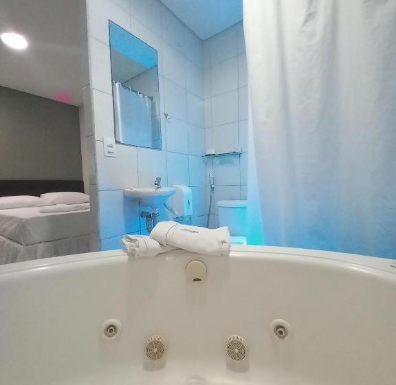 디럭스 자쿠지룸, Dos Prazeres