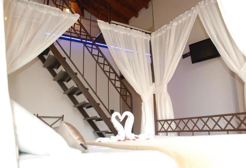 سوییت لوکس, Posada La Fabula