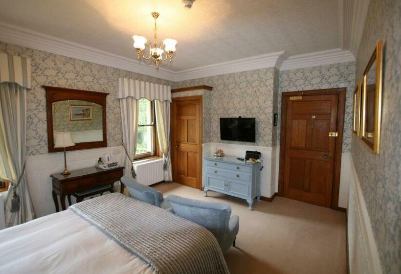 اتاق لوکس با تخت بزرگ, West Acre House