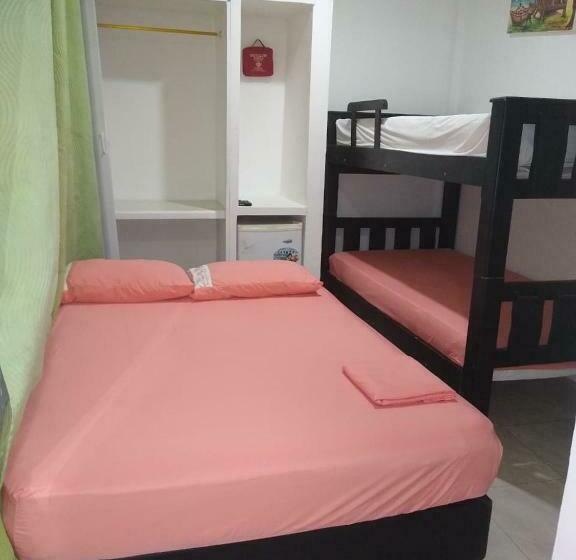 Четырехместный Номер Стандарт, Posada For Living