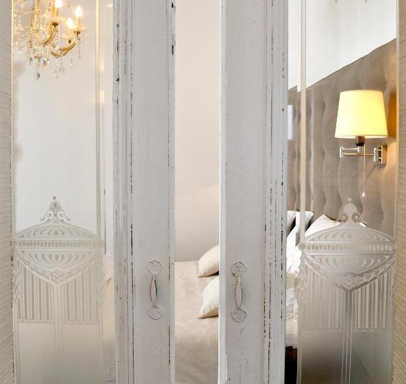 디럭스 룸, Le Petit Chateau