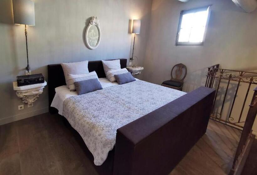 디럭스 룸, Le Petit Chateau