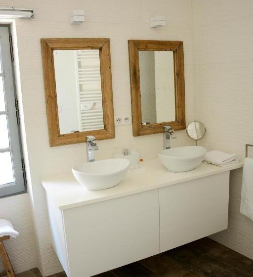 디럭스 룸, Le Petit Chateau