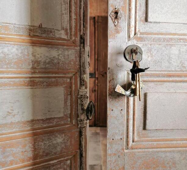 디럭스 룸, Le Petit Chateau