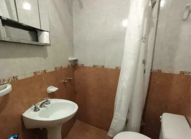 Standard Kolmen Hengen Huone, Don Romulo