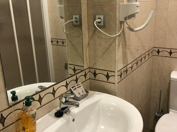 Номер Стандарт Индивидуальный, Hostal Venecia Ii