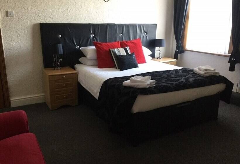 Deluxe Room King Size Bed