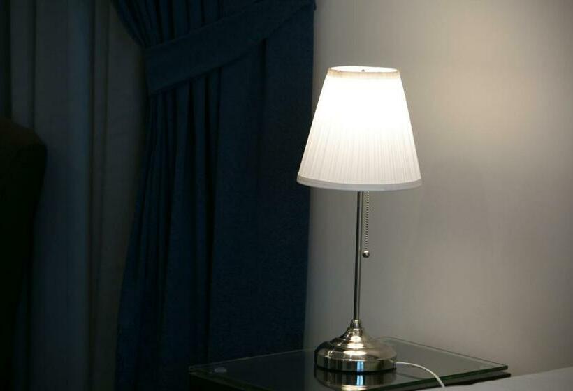 经济房, Regent Hotel Apartments