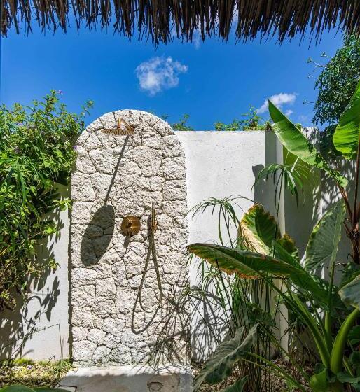 בקתה דלוקס, Seconda Stella