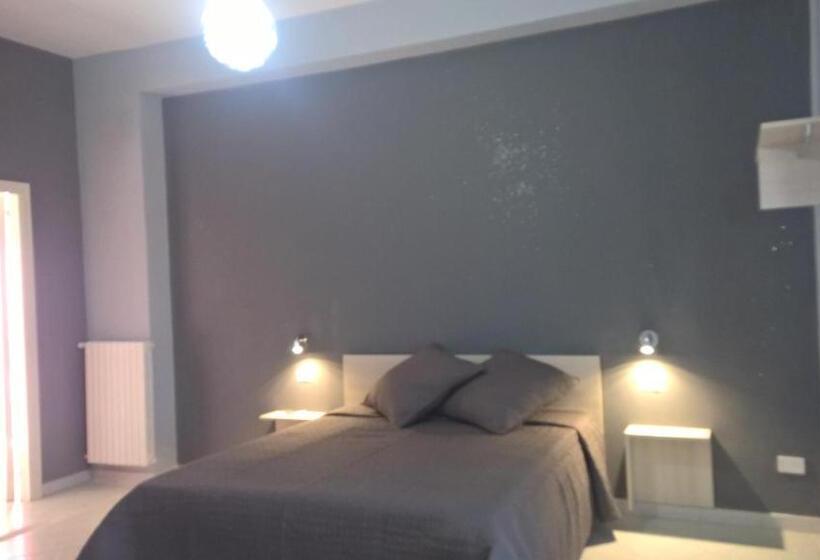 ファミリールーム, Amphitheatrum Gate