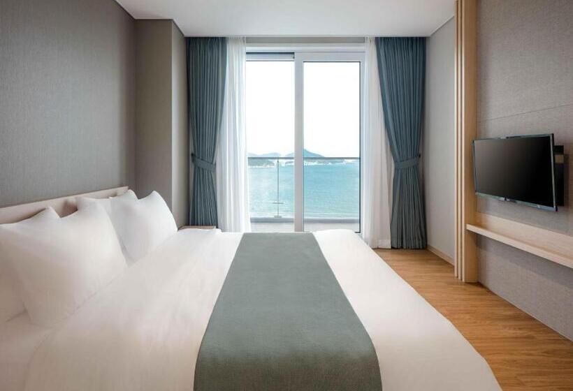 Люкс Вид на Море, Hanwha Resort Geoje Belvedere