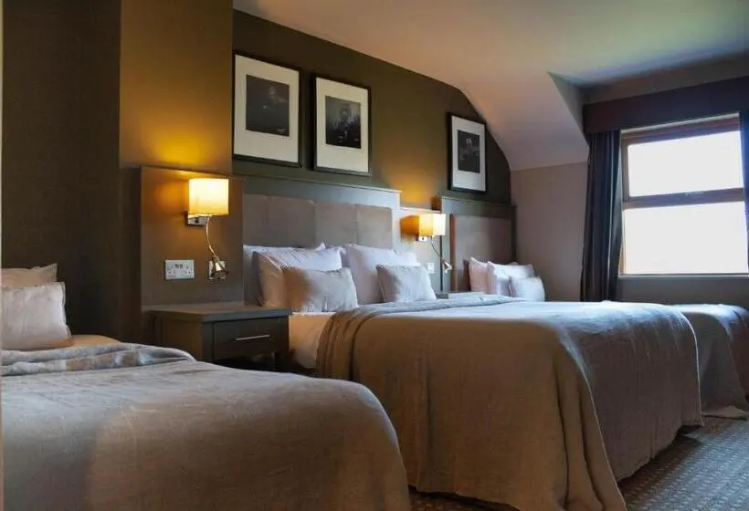 Chambre Familiale, Fiddle + Bow
