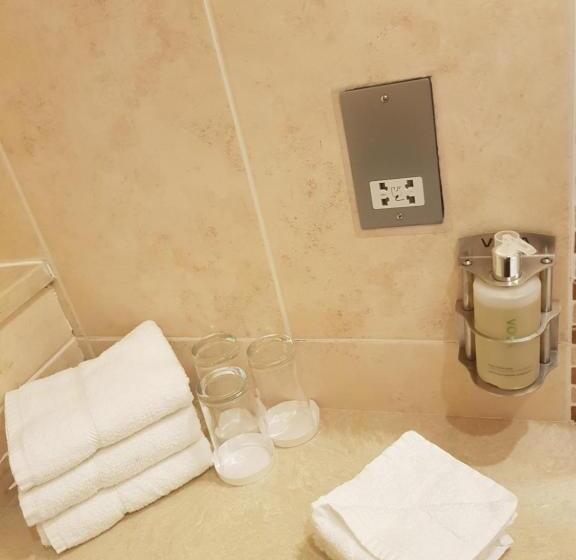 غرفة ديلوكس سرير ملكى, Fiddle + Bow