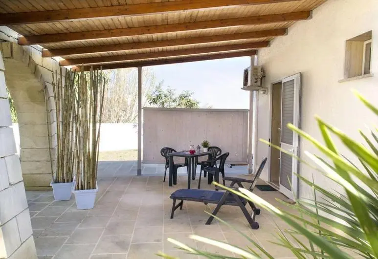 スタンダードスタジオ, Villa Cisterna Direzione Salento