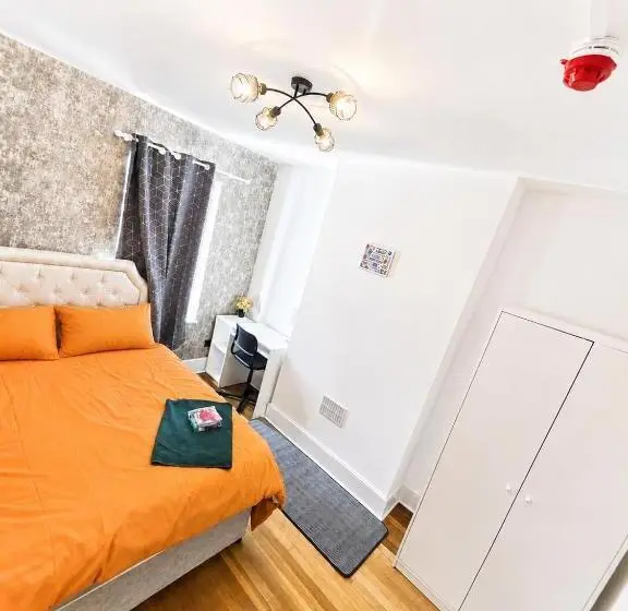Standard-huone, Sky Homes