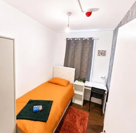 Standard Yhden Hengen Huone, Sky Homes