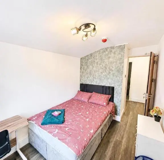 Economy-huone, Sky Homes