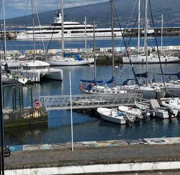 اتاق لوکس با چشم‌انداز دریا, Internacional Azores Boutique