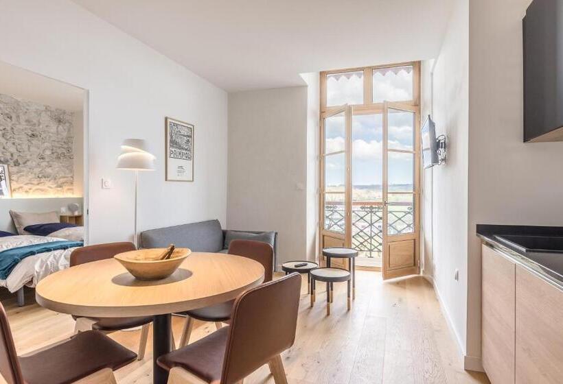 סטודיו סטנדרט עם מרפסת, Jondoni Laurendi Kanbo