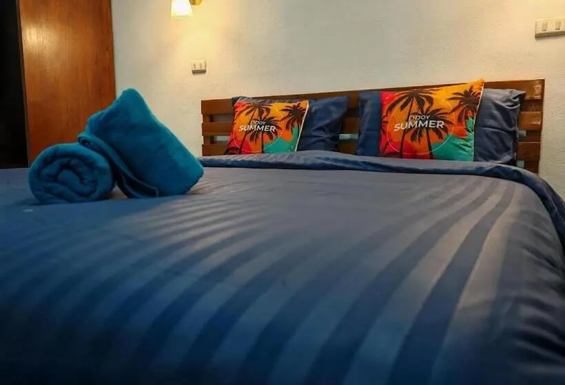 اتاق استاندارد با تخت بزرگ, Lipa Beach