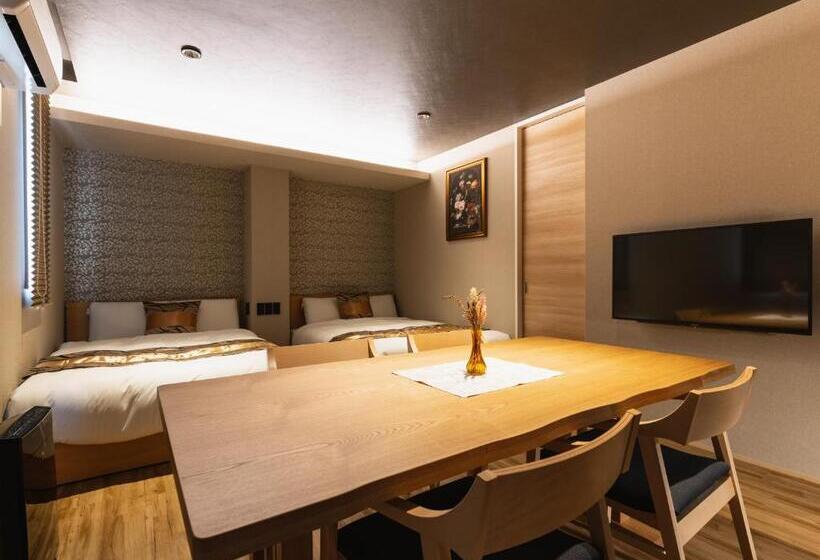 Habitació Quàdruple Clàssica, Grand Base Beppuekimae