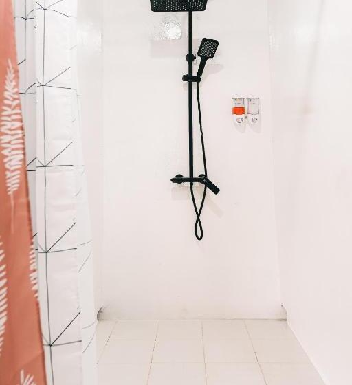 اتاق استاندارد با سرویس بهداشتی مشترک, Kokos Hostel Padang City