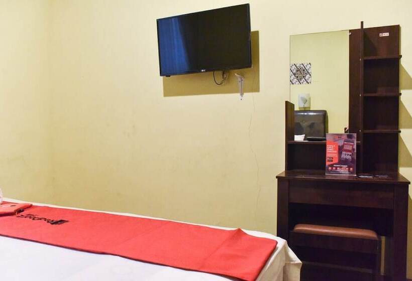 Номер Стандарт, Reddoorz Near Surabaya Town Square