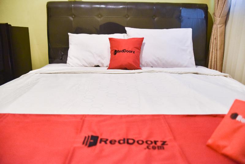 Номер Стандарт, Reddoorz Near Surabaya Town Square