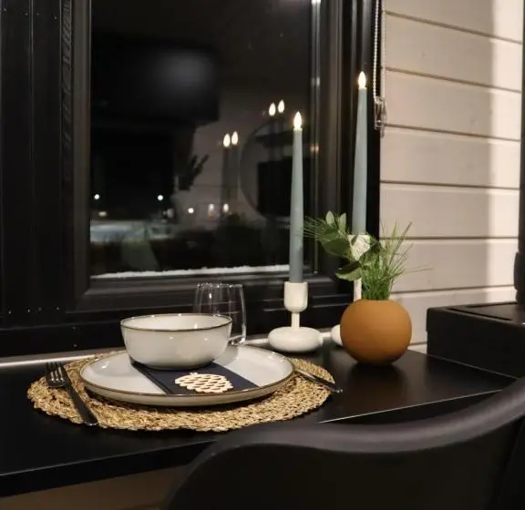 اتاق استاندارد سه نفره, Little Aurora Cabin